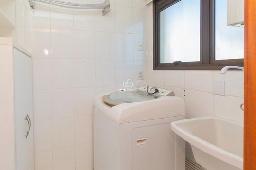 Foto 7 do(a) Apartamento de 2 quartos para alugar em Passo da Areia, Porto Alegre