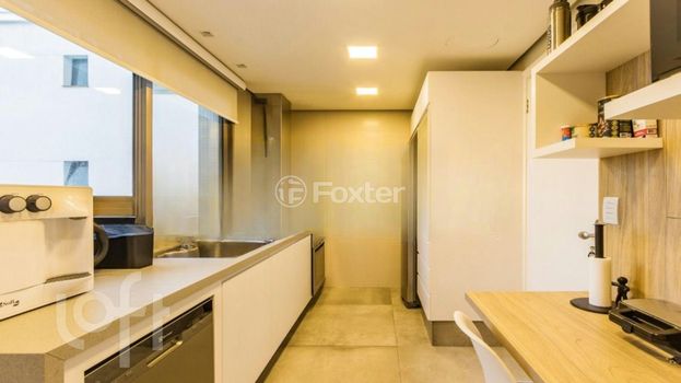 Foto 5 do(a) Apartamento de 3 quartos à venda em Três Figueiras, Porto Alegre
