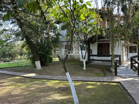 Foto 9 do(a) Fazenda / Sítio / Chácara de 7 quartos à venda em Restinga, Porto Alegre