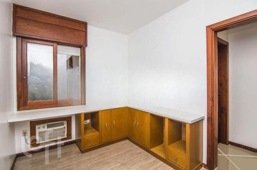 Foto 11 do(a) Apartamento de 4 quartos à venda em Jardim Lindóia, Porto Alegre