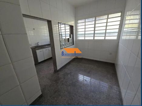 Foto 7 do(a) Casa de 4 quartos à venda em Colégio Batista, Belo Horizonte