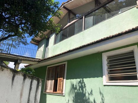 Foto 4 do(a) Casa de 3 quartos à venda em Valparaíso, Petrópolis