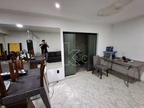 Foto 5 do(a) Casa de 3 quartos à venda em Parque Ipê, São Paulo