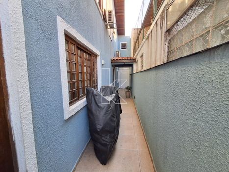 Foto 9 do(a) Casa de 3 quartos à venda em Parque Ipê, São Paulo