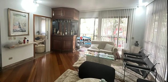 Foto 5 do(a) Apartamento de 3 quartos à venda em Moema, São Paulo