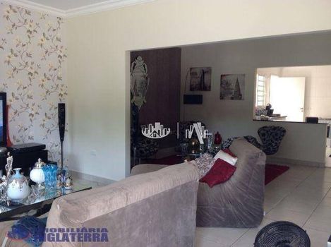 Foto 3 do(a) Casa em Condomínio de 3 quartos à venda em Bandeirantes, Londrina