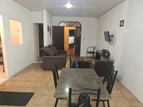 Foto 22 do(a) Casa de 3 quartos à venda em Vila União, Fortaleza