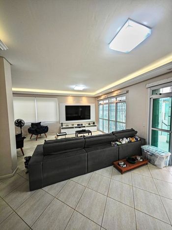 Foto 2 do(a) Casa em Condomínio de 4 quartos à venda em Córrego Grande, Florianópolis
