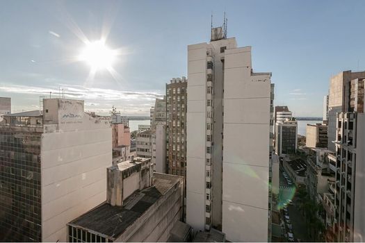 Foto 1 do(a) Apartamento de 1 quartos à venda em Centro Histórico, Porto Alegre