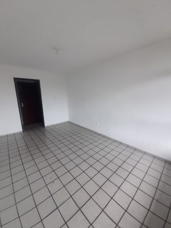 Foto 4 do(a) Apartamento de 2 quartos à venda em Madalena, Recife