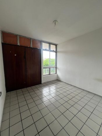 Foto 9 do(a) Apartamento de 2 quartos à venda em Madalena, Recife