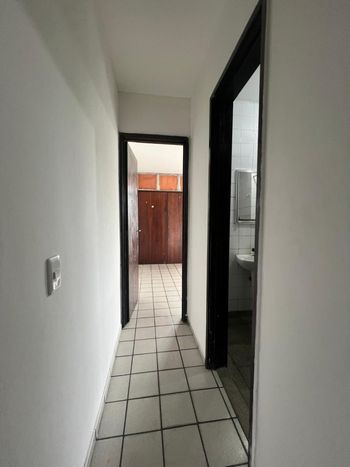 Foto 10 do(a) Apartamento de 2 quartos à venda em Madalena, Recife