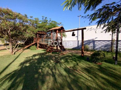 Foto 24 do(a) Casa em Condomínio de 3 quartos à venda em Laranjeiras, Uberlândia