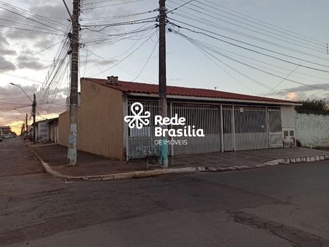 Foto 1 do(a) Casa de 8 quartos à venda em Ceilândia Sul (Ceilândia), Brasília