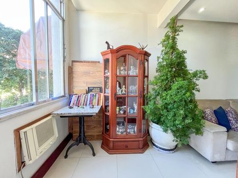 Foto 2 do(a) Apartamento de 3 quartos à venda em Praça da Bandeira, Rio de Janeiro