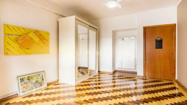 Foto 4 do(a) Apartamento de 3 quartos à venda em Centro Histórico, Porto Alegre
