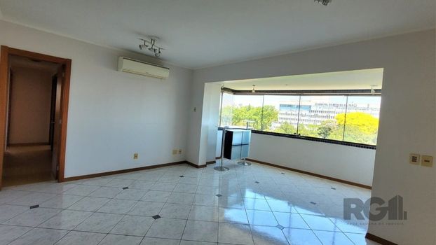 Foto 17 do(a) Apartamento de 3 quartos à venda em Cristal, Porto Alegre