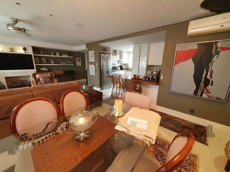 Foto 3 do(a) Apartamento de 2 quartos à venda em Rio Branco, Porto Alegre