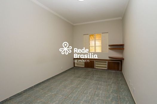 Foto 9 do(a) Casa de 7 quartos para alugar em Guará II, Brasília