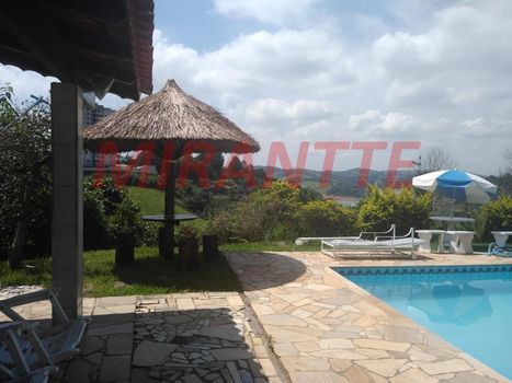 Foto 5 do(a) Fazenda / Sítio / Chácara de 4 quartos à venda em null, Igaratá