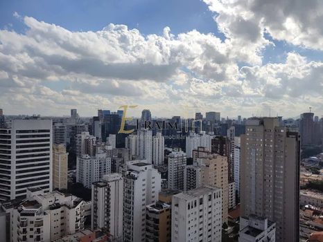 Foto 6 do(a) Apartamento de 4 quartos à venda em Vila Nova Conceição, São Paulo