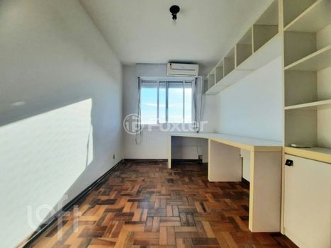 Foto 21 do(a) Apartamento de 2 quartos à venda em Santo Antônio, Porto Alegre