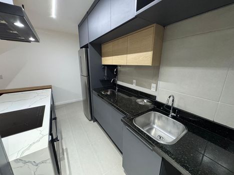 Foto 2 do(a) Apartamento de 2 quartos para alugar em Barra, Salvador
