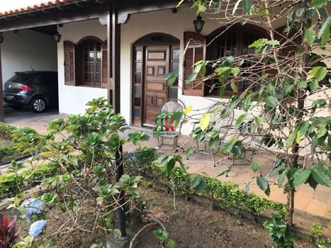 Foto 5 do(a) Casa de 5 quartos à venda em Serrano, Belo Horizonte