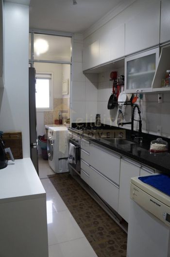 Foto 5 do(a) Apartamento de 3 quartos à venda em Jardim Tupanci, Barueri
