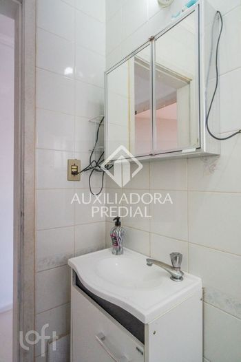 Foto 16 do(a) Apartamento de 1 quartos à venda em Vila João Pessoa, Porto Alegre