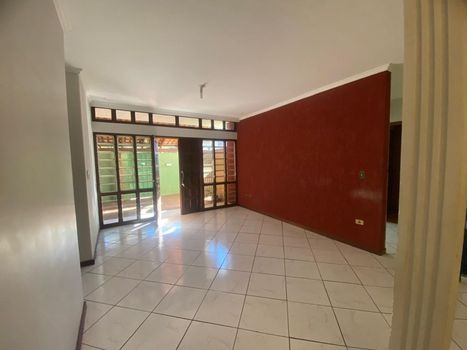 Foto 8 do(a) Casa de 3 quartos à venda em Vila Filipin, Londrina