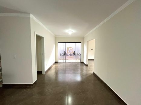 Foto 6 do(a) Casa de 3 quartos à venda em Vila São Lúcio, Botucatu