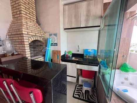 Foto 13 do(a) Apartamento de 4 quartos à venda em São Gerardo, Fortaleza