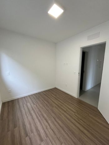 Foto 3 do(a) Apartamento de 3 quartos para alugar em Cacupé, Florianópolis