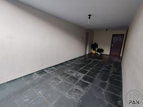 Foto 2 do(a) Casa de 4 quartos à venda em Vila Carmelo, Botucatu