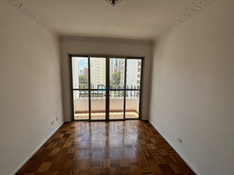 Foto 3 do(a) Apartamento de 2 quartos à venda em Moema, São Paulo