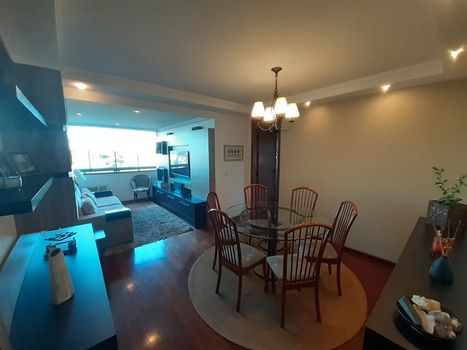 Foto 4 do(a) Apartamento de 3 quartos à venda em Passo da Areia, Porto Alegre
