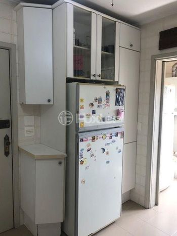 Foto 18 do(a) Cobertura de 3 quartos à venda em Jardim Lindóia, Porto Alegre