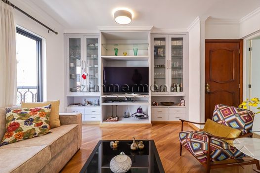 Foto 3 do(a) Apartamento de 3 quartos à venda em Indianópolis, São Paulo