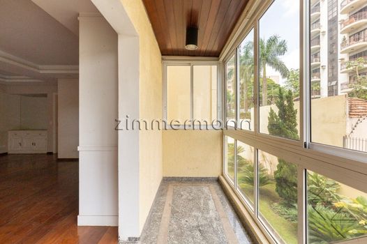 Foto 4 do(a) Apartamento de 3 quartos à venda em Indianópolis, São Paulo