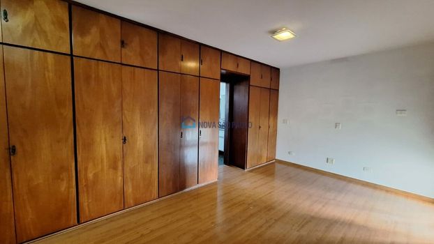 Foto 11 do(a) Apartamento de 4 quartos à venda em Campo Belo, São Paulo