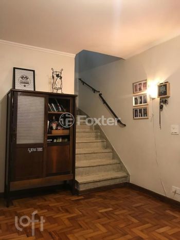 Foto 3 do(a) Casa de 4 quartos à venda em Jardim Regis, São Paulo