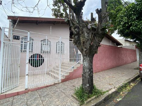 Foto 23 do(a) Casa de 3 quartos à venda em Vila dos Lavradores, Botucatu
