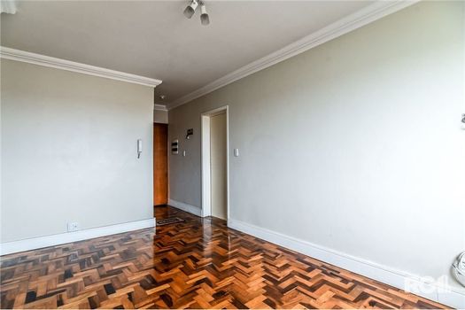 Foto 32 do(a) Apartamento de 2 quartos à venda em São Sebastião, Porto Alegre