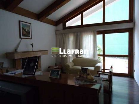 Foto 1 do(a) Casa de 3 quartos à venda em Parque Assunção, Taboão da Serra