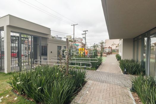 Foto 38 do(a) Apartamento de 2 quartos à venda em Passo da Areia, Porto Alegre