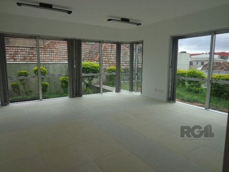 Foto 10 do(a) Sala / Conjunto Comercial false à venda em São Geraldo, Porto Alegre