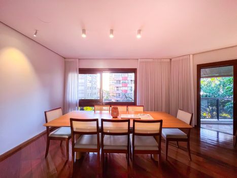 Foto 8 do(a) Apartamento de 4 quartos à venda em Moinhos de Vento, Porto Alegre