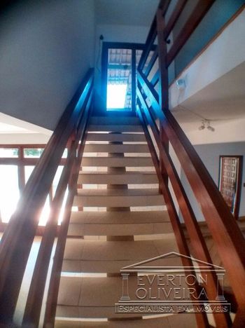 Foto 4 do(a) Casa de 4 quartos à venda em Parque Brasil, Jacareí