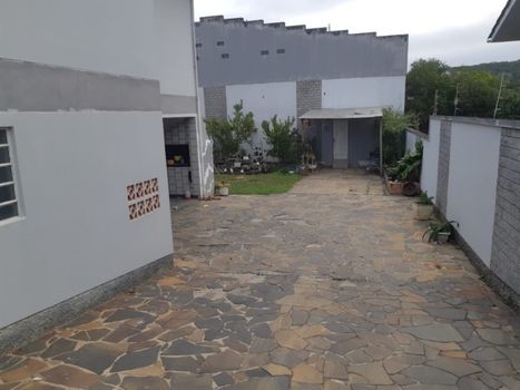 Foto 8 do(a) Casa de 3 quartos à venda em Jardim Maristela, Criciúma